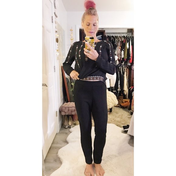 UEC | Lush Embroidered Blouse | Size M | High Low Style - Picture 8 of 12